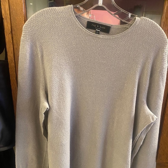 RAG & BONE grey crew neck textured T, with stitching and panel details, size L - Picture 1 of 7